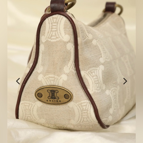 Authentic Celine Triomphe Pochette - Picture 11 of 16